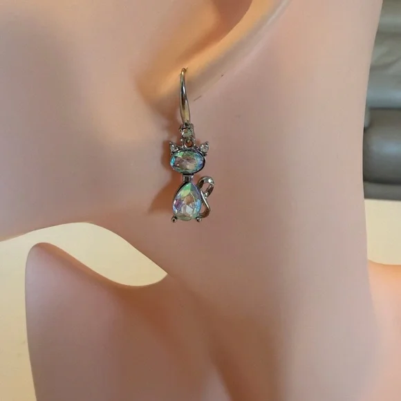 Silver and Multicolor Cat Earrings. - Picture 3 of 4